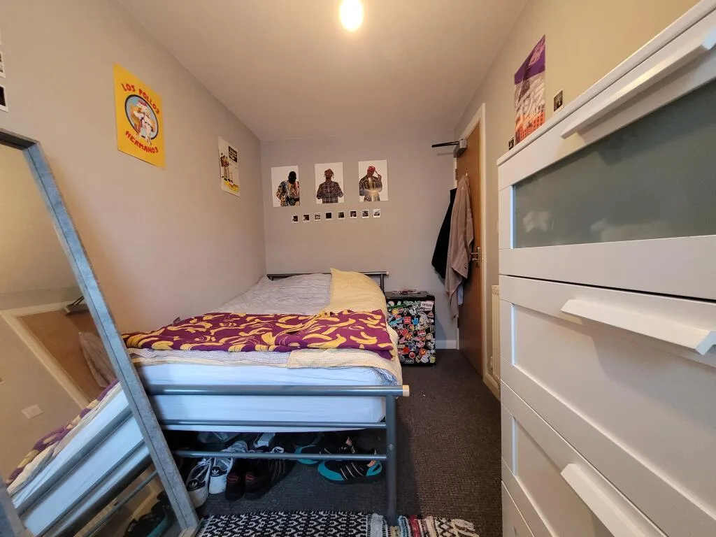8 bedroom terraced house for rent