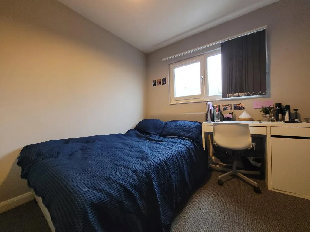 8 bedroom terraced house for rent