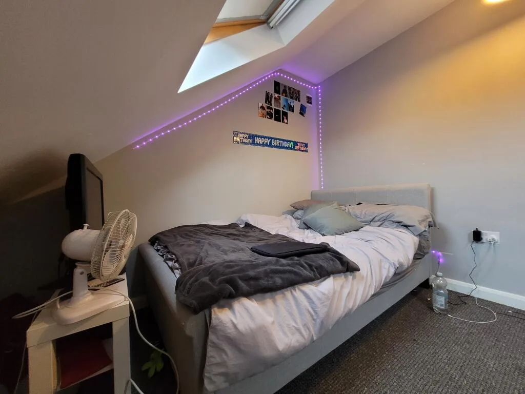 8 bedroom terraced house for rent