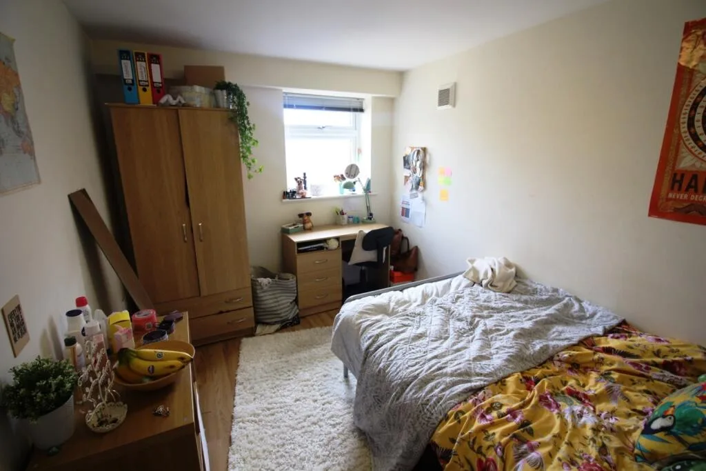 7 bedroom terraced house for rent