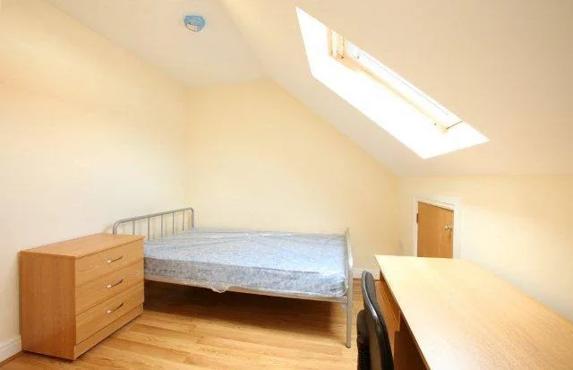 7 bedroom terraced house for rent