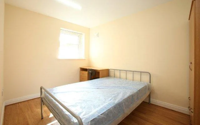 7 bedroom terraced house for rent