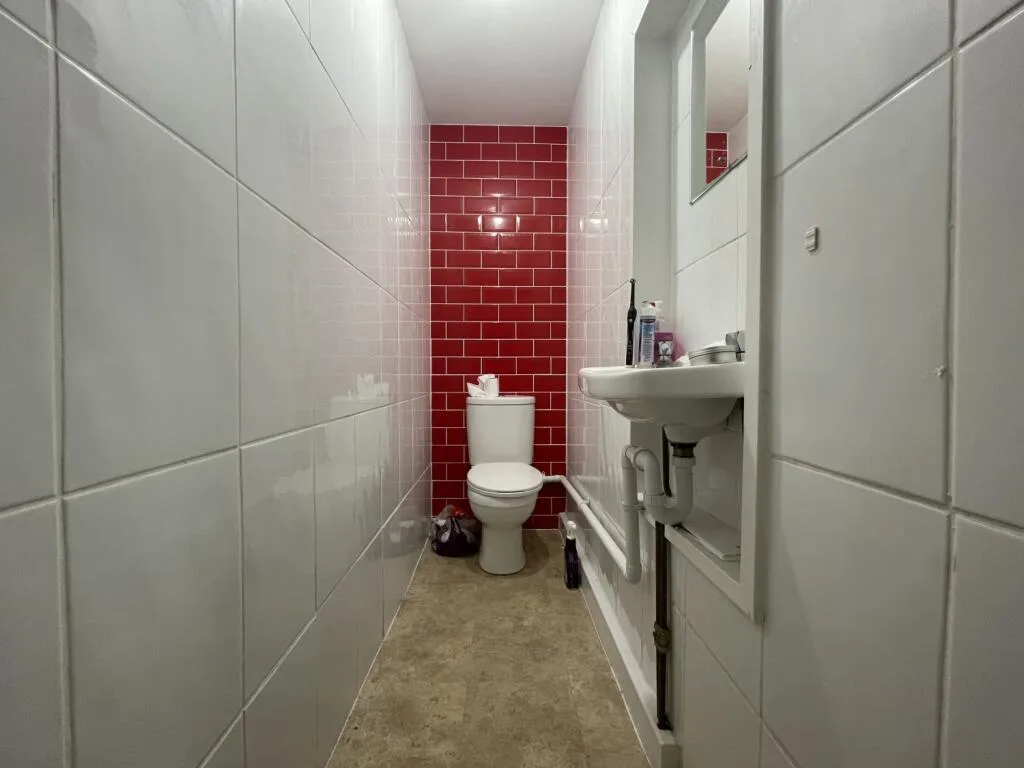 8 bedroom terraced house for rent