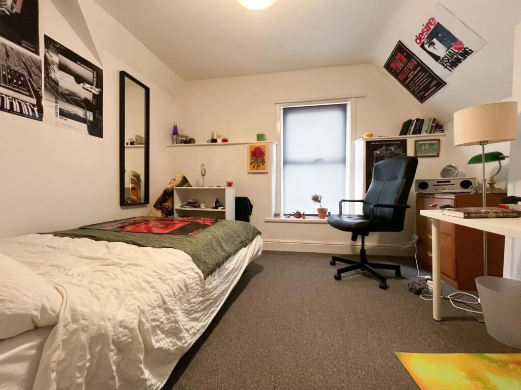 9 bedroom terraced house for rent