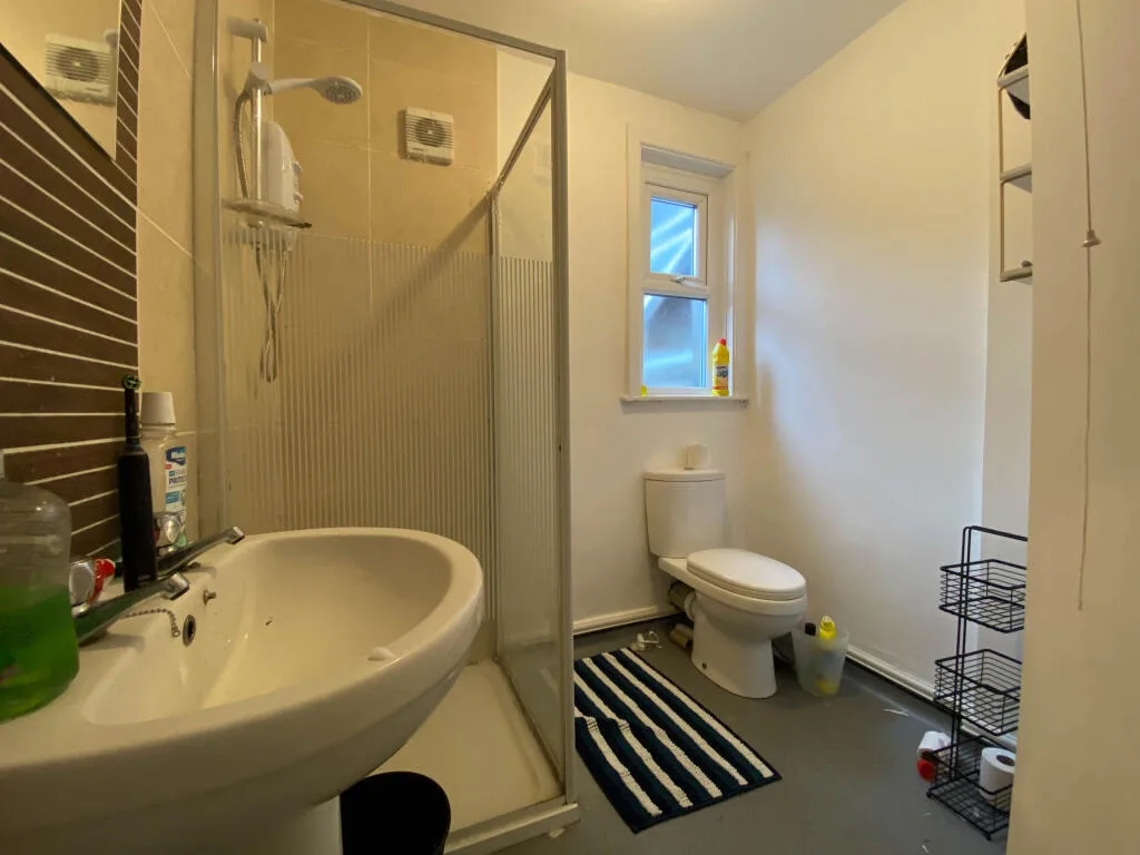 9 bedroom terraced house for rent