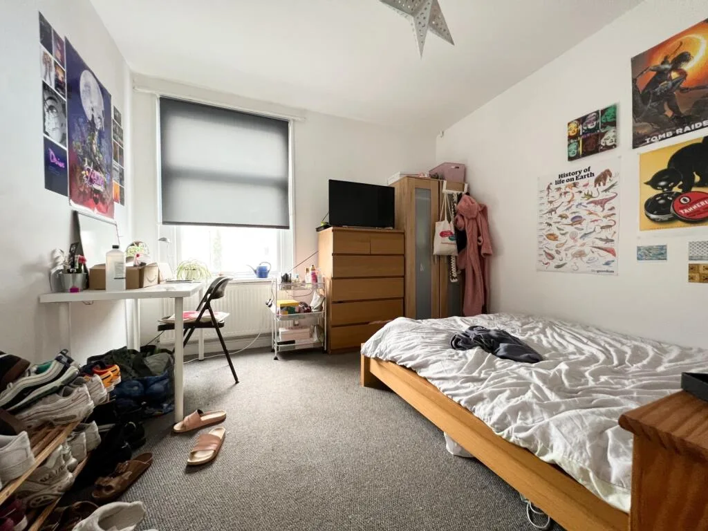 9 bedroom terraced house for rent