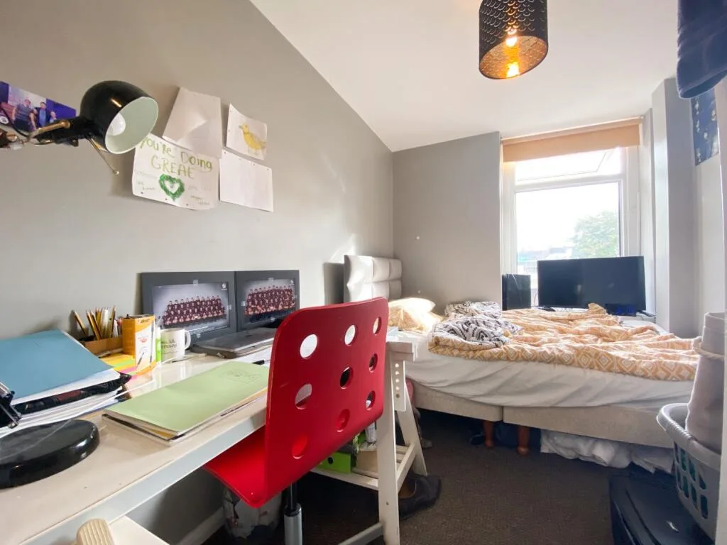 7 bedroom flat for rent