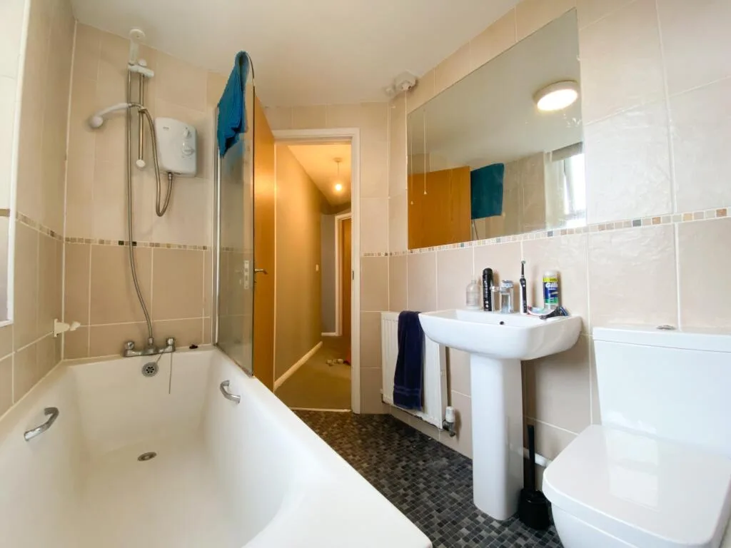 7 bedroom flat for rent