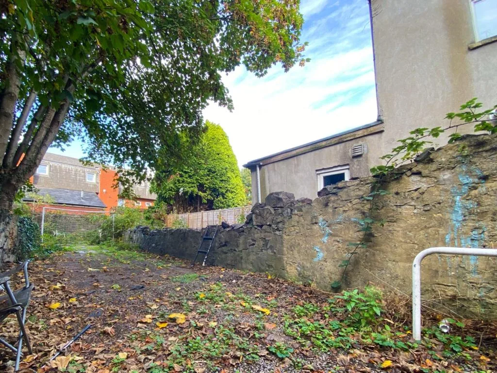 7 bedroom flat for rent