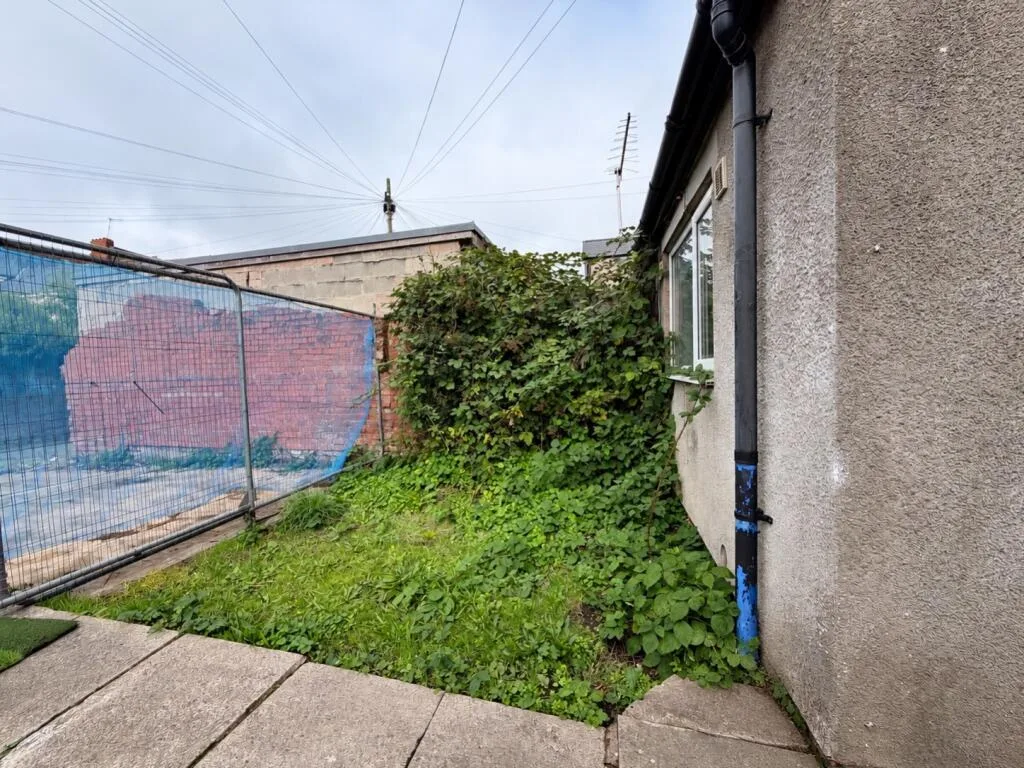 8 bedroom terraced house for rent