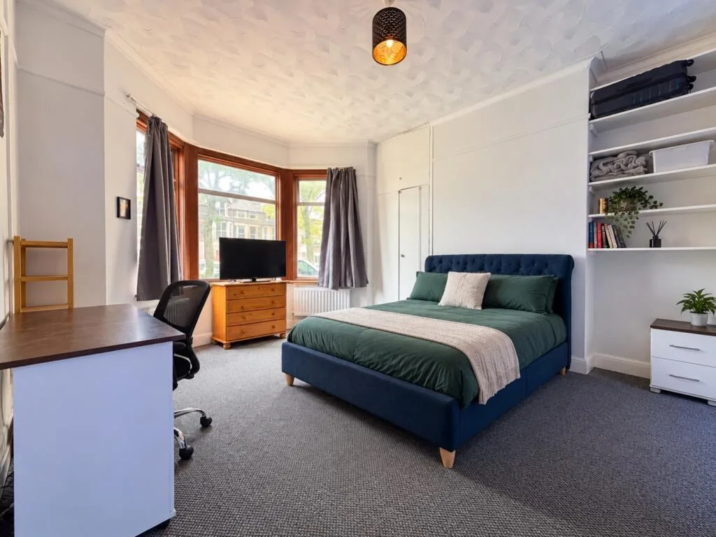 8 bedroom terraced house for rent