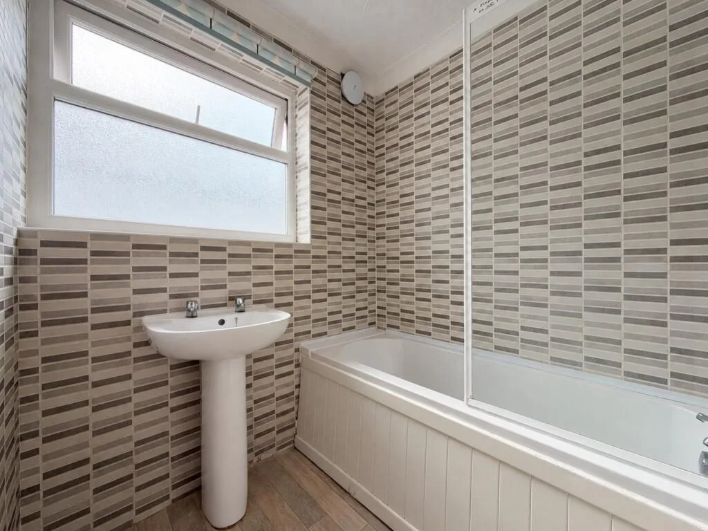 8 bedroom terraced house for rent