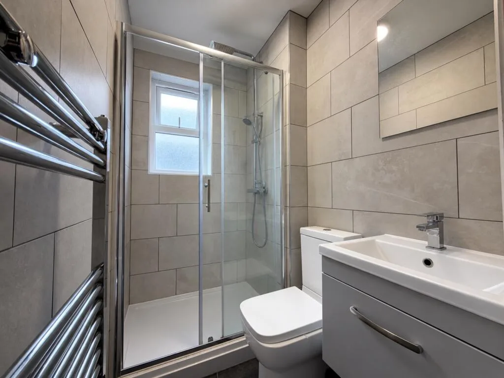 8 bedroom terraced house for rent