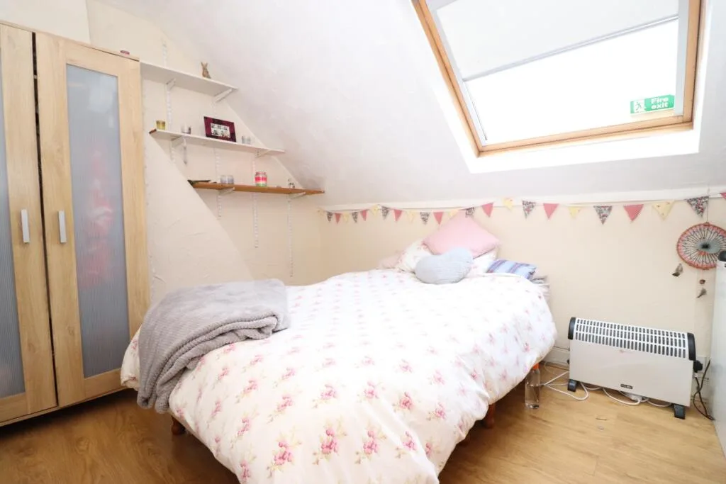 7 bedroom terraced house for rent