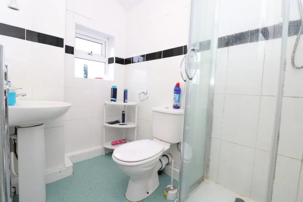 7 bedroom terraced house for rent