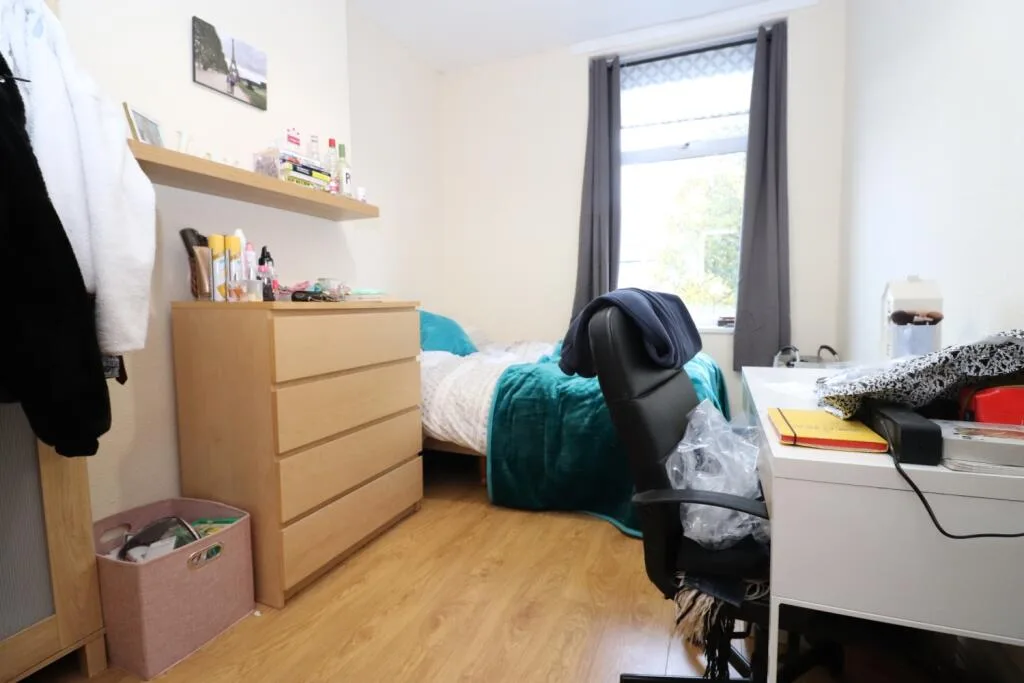7 bedroom terraced house for rent