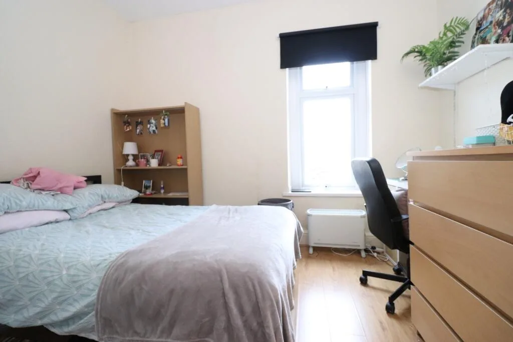 7 bedroom terraced house for rent