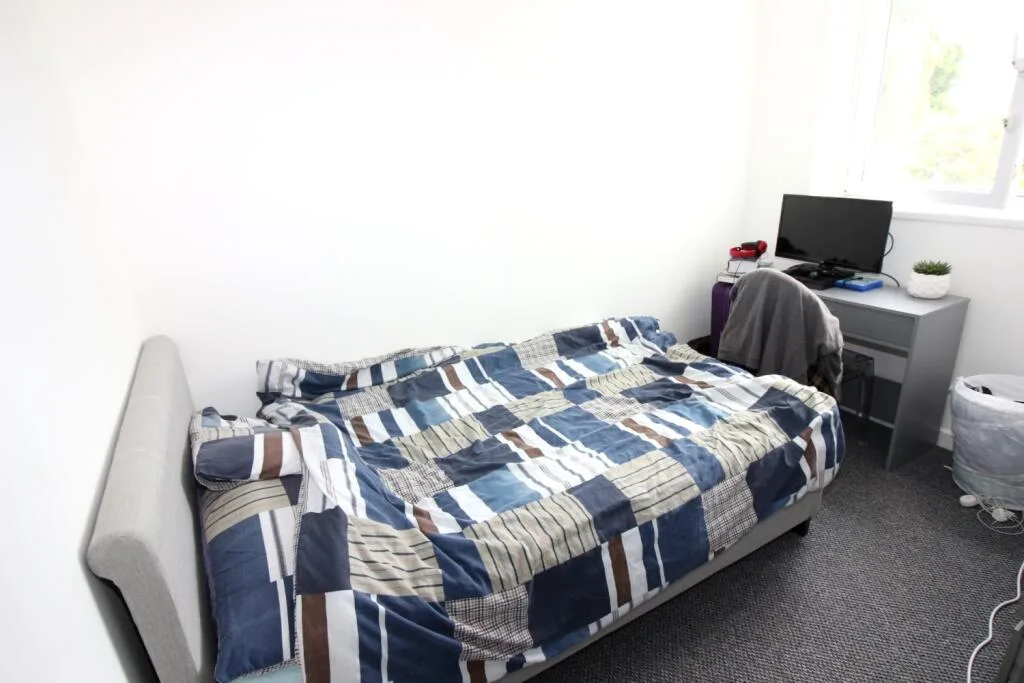 6 bedroom terraced house for rent