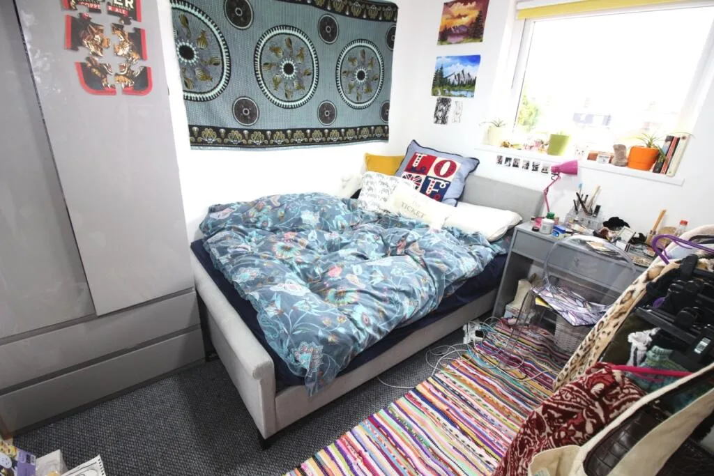 6 bedroom terraced house for rent