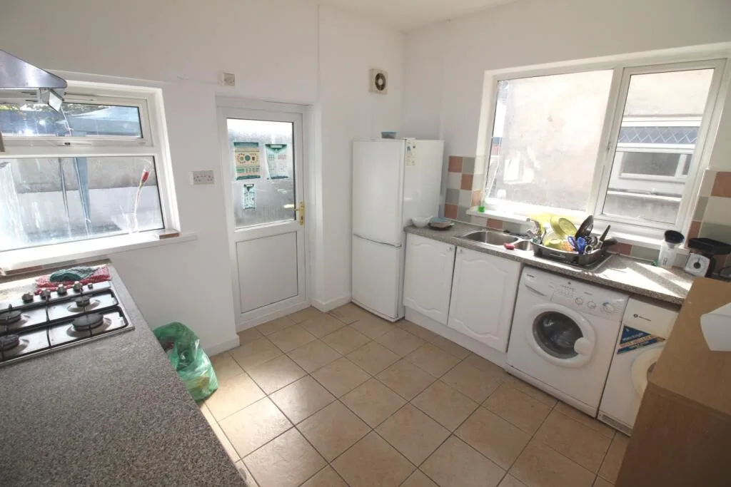 5 bedroom terraced house for rent
