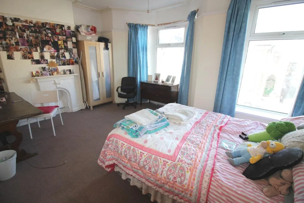 5 bedroom terraced house for rent