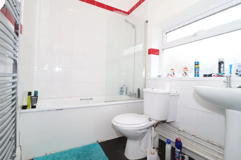 3 bedroom flat for rent