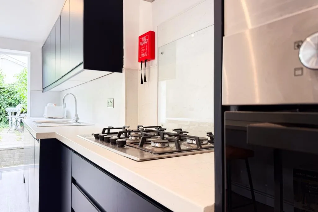 6 bedroom terraced house for rent
