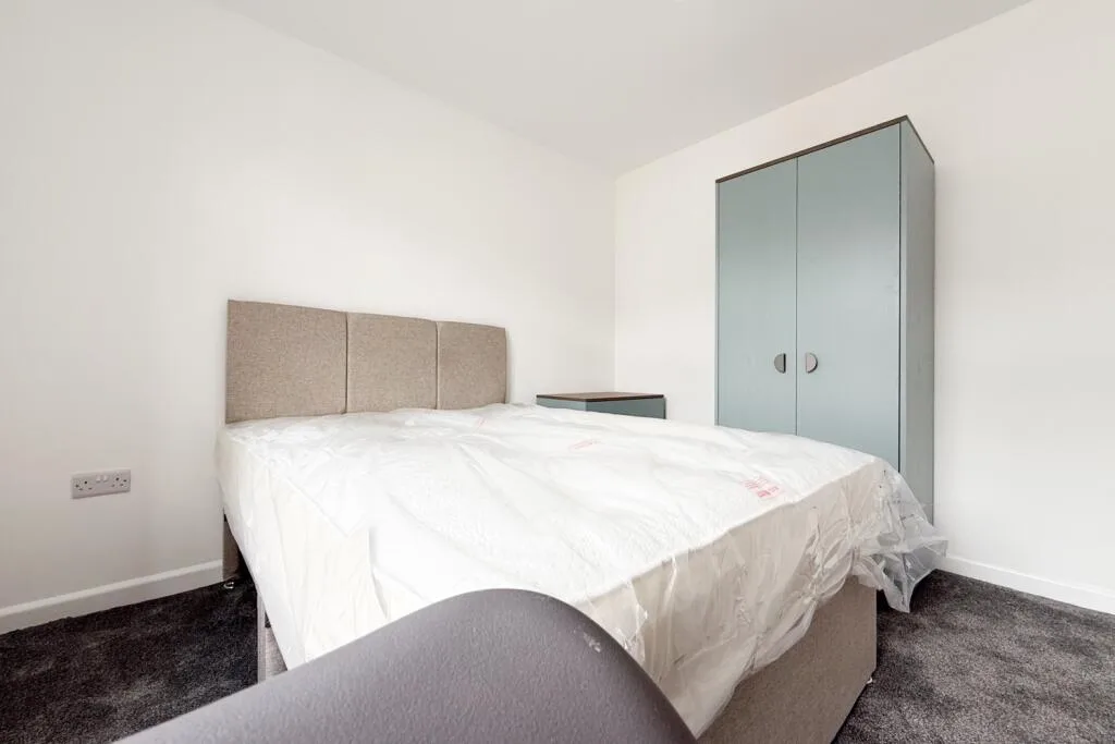 6 bedroom terraced house for rent