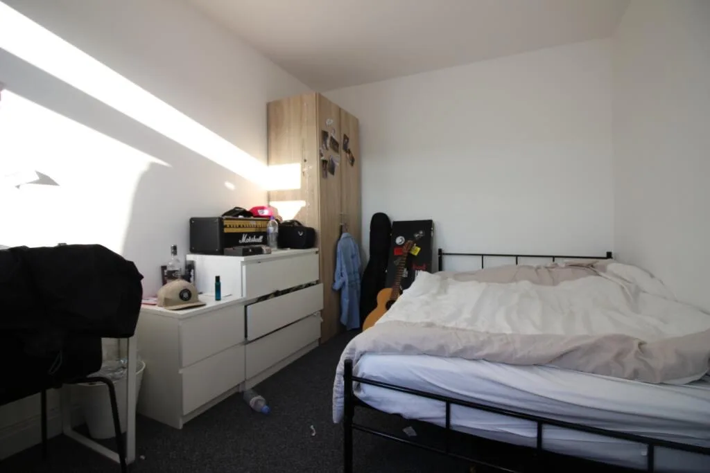 6 bedroom terraced house for rent
