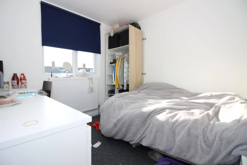 6 bedroom terraced house for rent