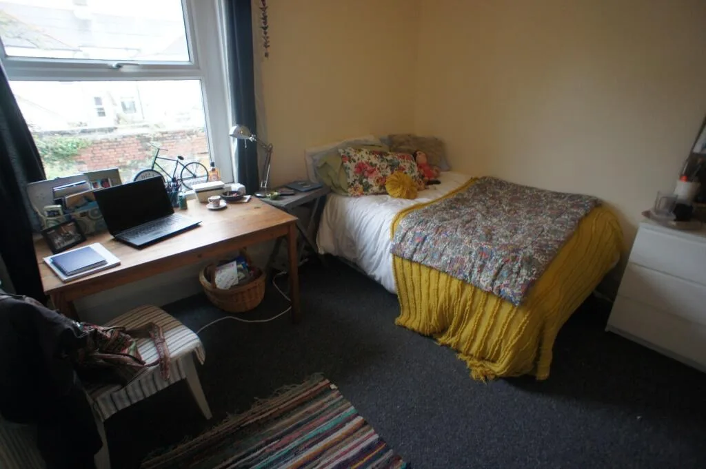 6 bedroom terraced house for rent