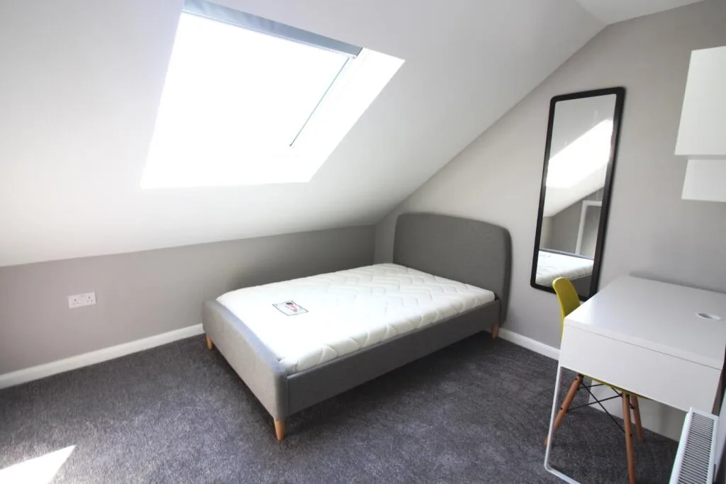 6 bedroom terraced house for rent