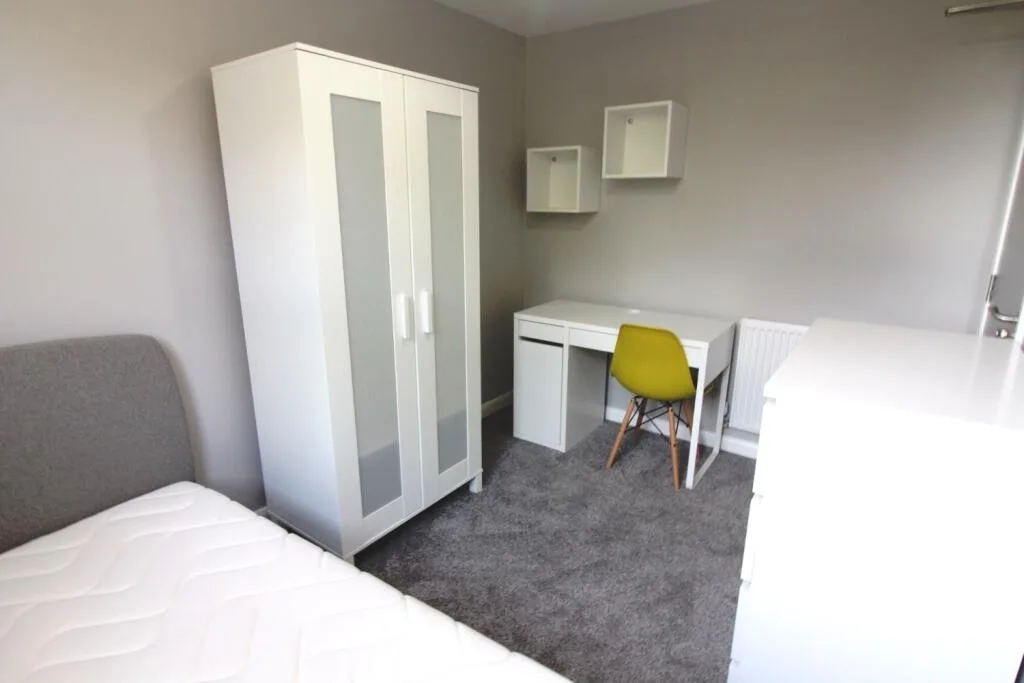 6 bedroom terraced house for rent