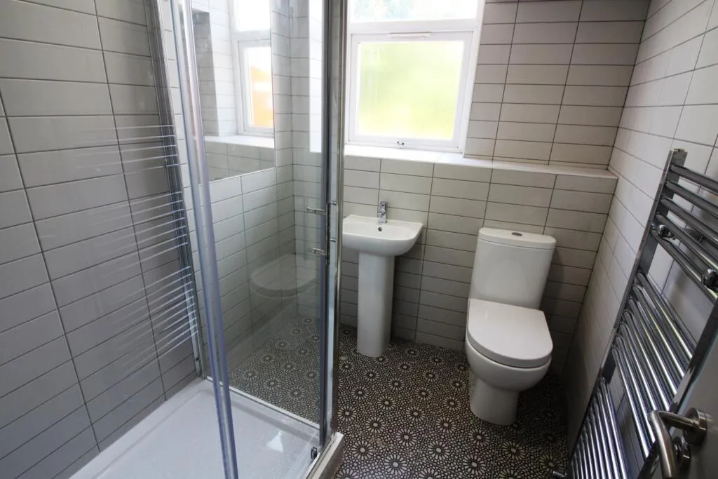 6 bedroom terraced house for rent