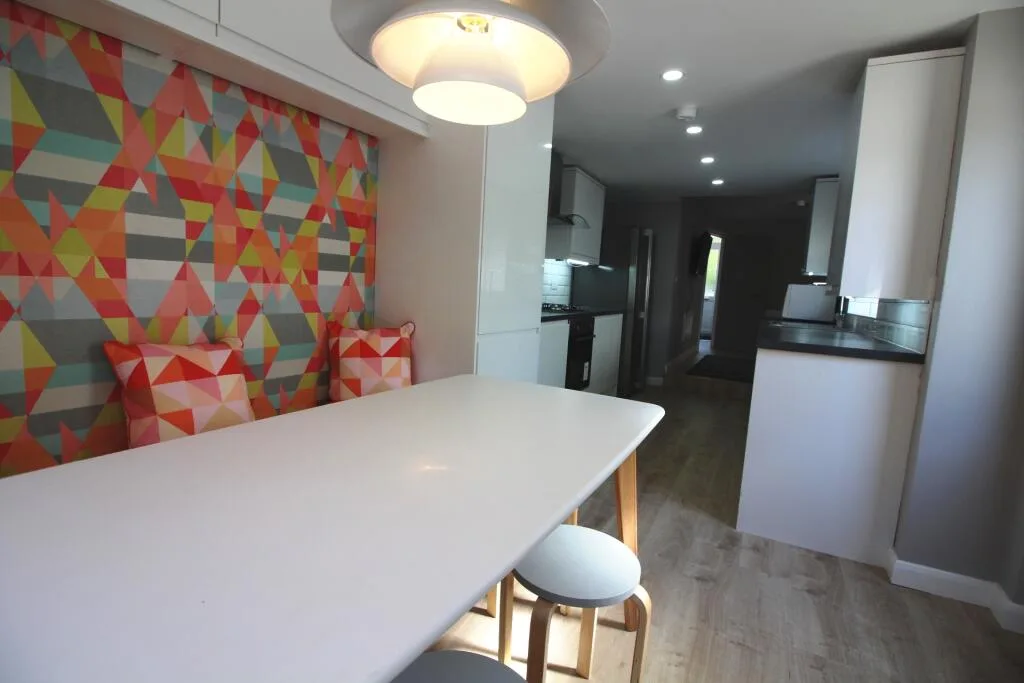 6 bedroom terraced house for rent