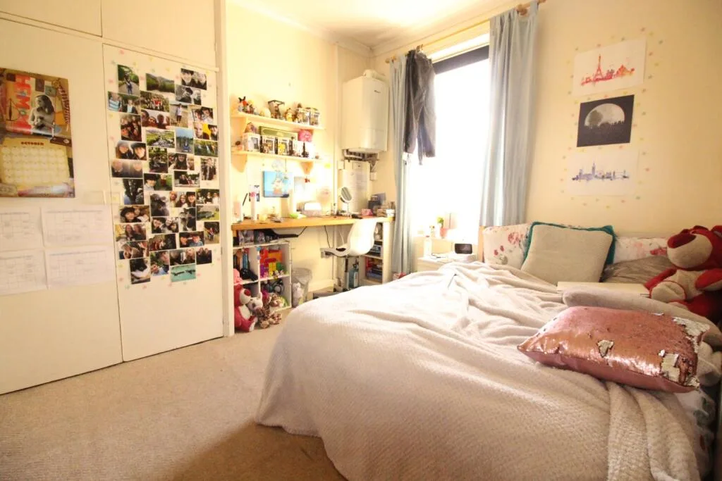 5 bedroom terraced house for rent