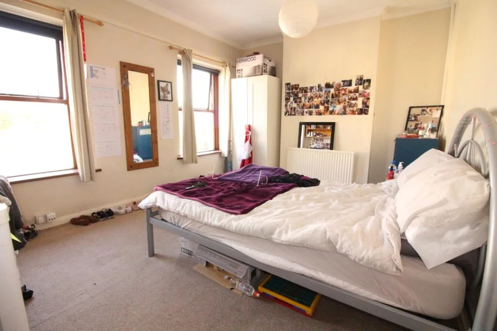5 bedroom terraced house for rent