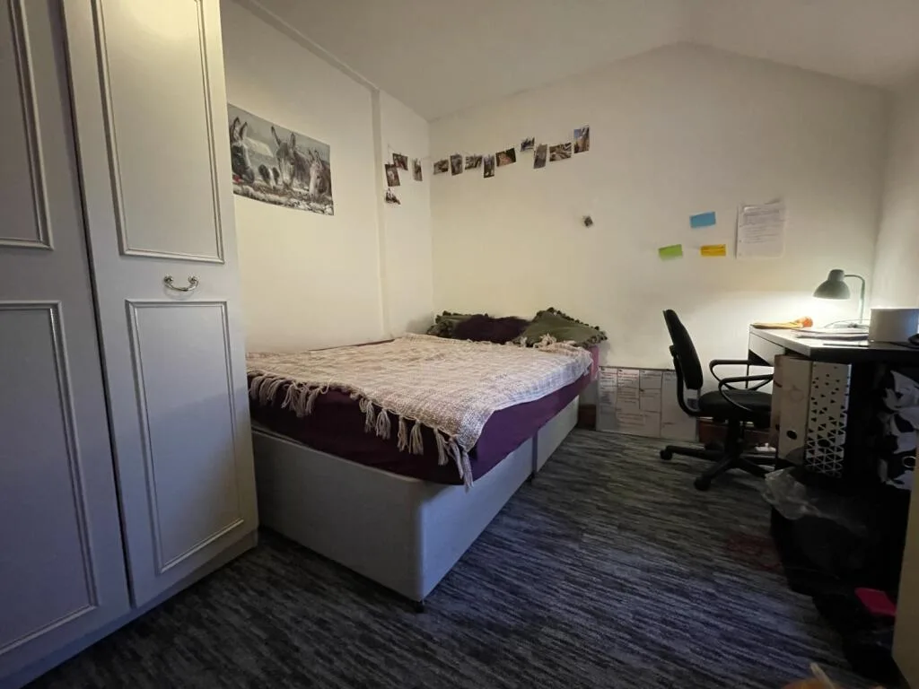 5 bedroom terraced house for rent