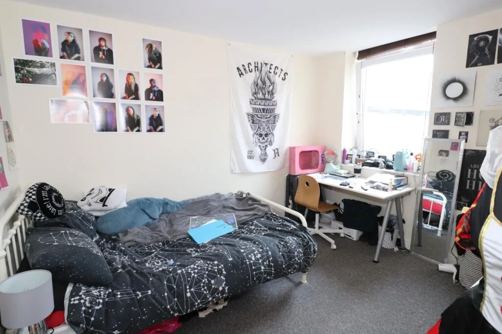 6 bedroom terraced house for rent