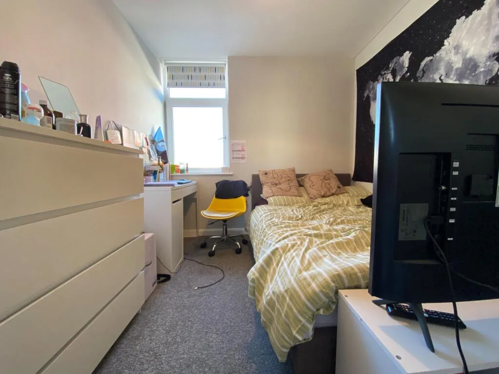 8 bedroom terraced house for rent