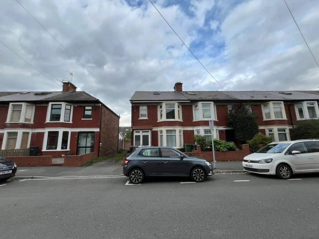 7 bedroom terraced house for rent