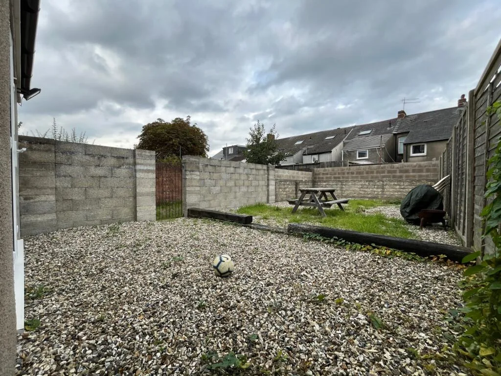 7 bedroom terraced house for rent