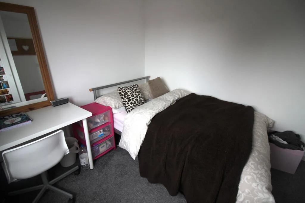 7 bedroom terraced house for rent