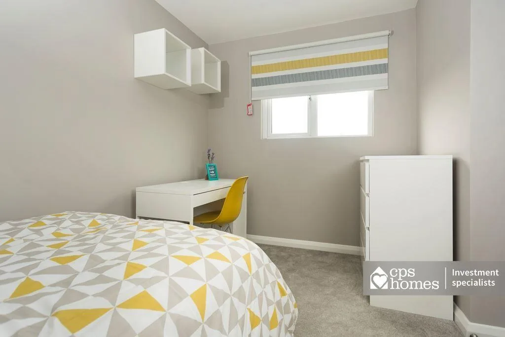 7 bedroom terraced house for rent