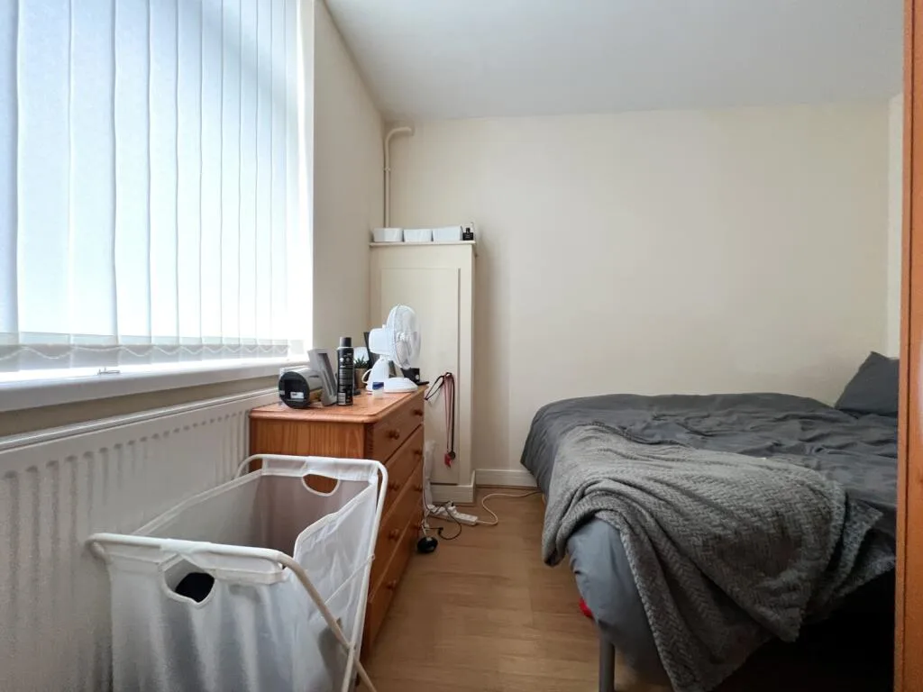 7 bedroom terraced house for rent