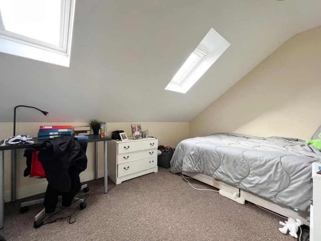 7 bedroom terraced house for rent
