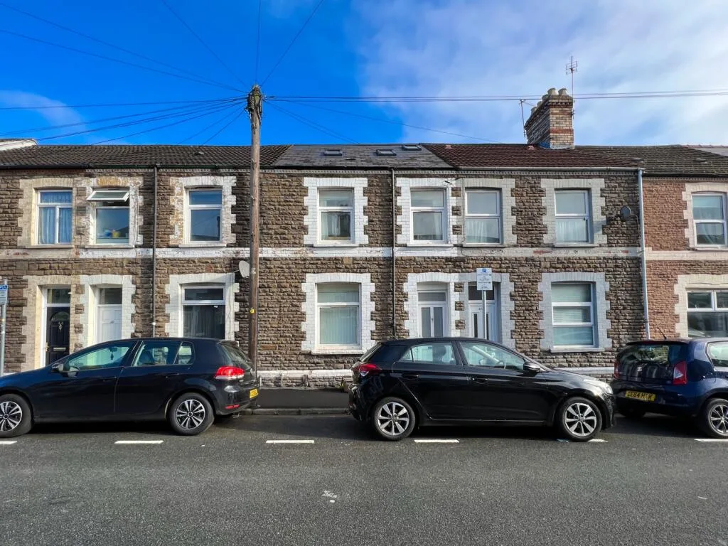7 bedroom terraced house for rent