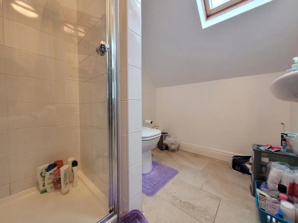 7 bedroom terraced house for rent