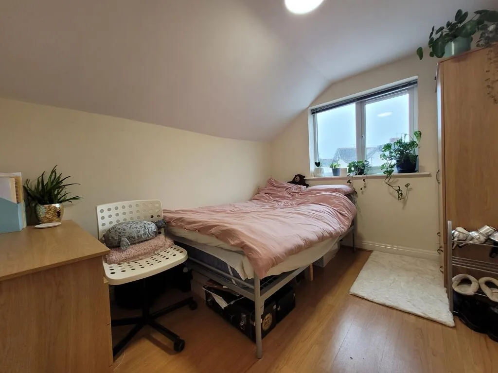7 bedroom terraced house for rent