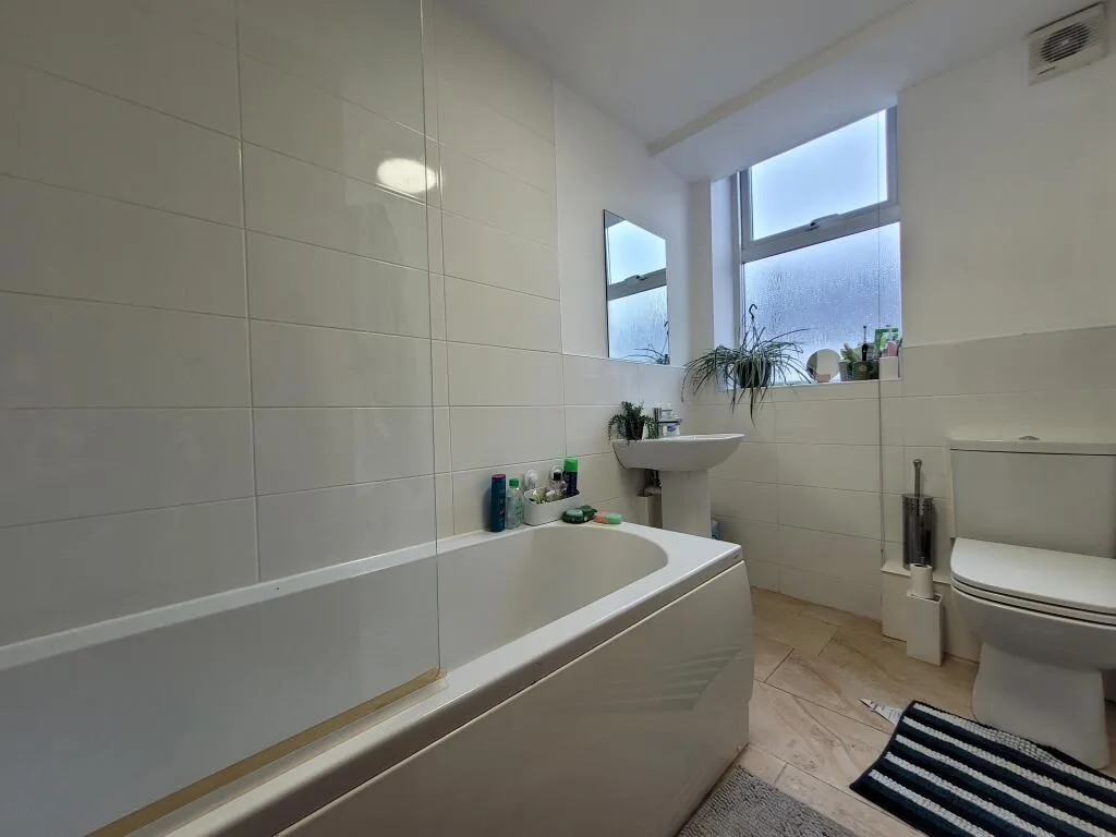 7 bedroom terraced house for rent